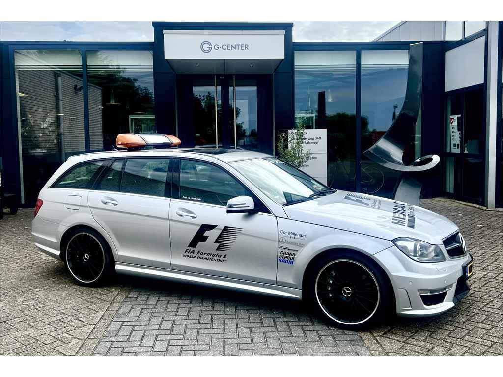 Mercedes-Benz C-Klasse Estate 63 AMG F1 Medical Car Replica